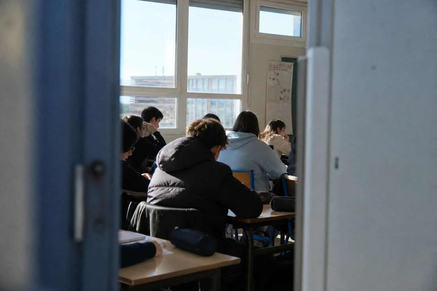 Santé mentale des jeunes : pourquoi l'OMS cible les stratégies de l'industrie du tabac