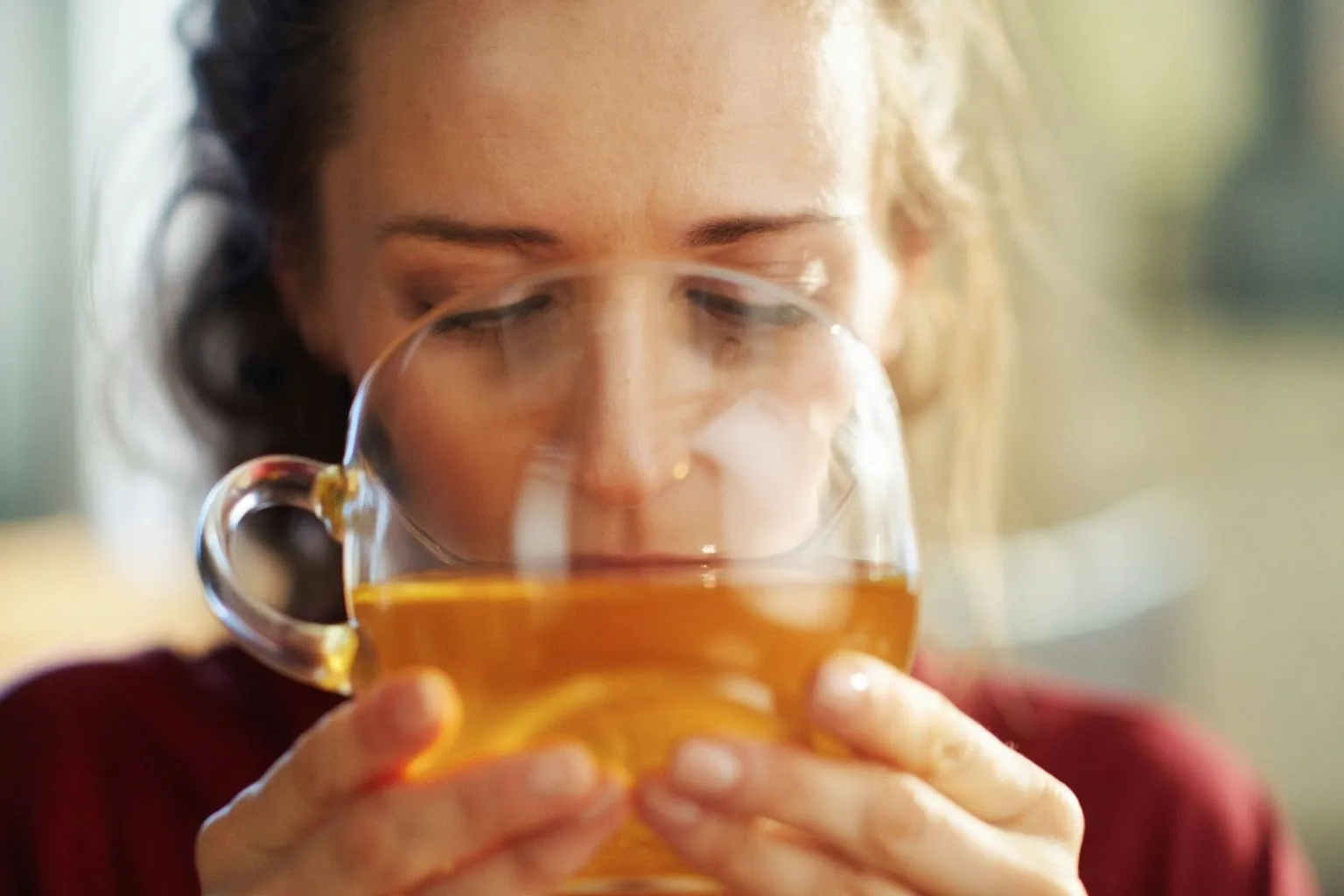 Thé vert et santé cérébrale : un allié naturel pour préserver votre esprit